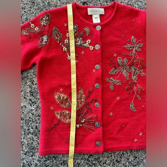 ✨VTG✨SUSAN BRISTOL Beautiful Vintage
Red Wool Embellished Size Small BUTTON UP - Picture 11 of 11